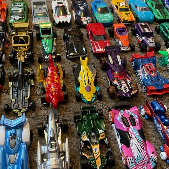 Bundle of 20 Hot Wheels Car for, $15.00
Pre Owned ( Mattel) - Picture 11 of 16